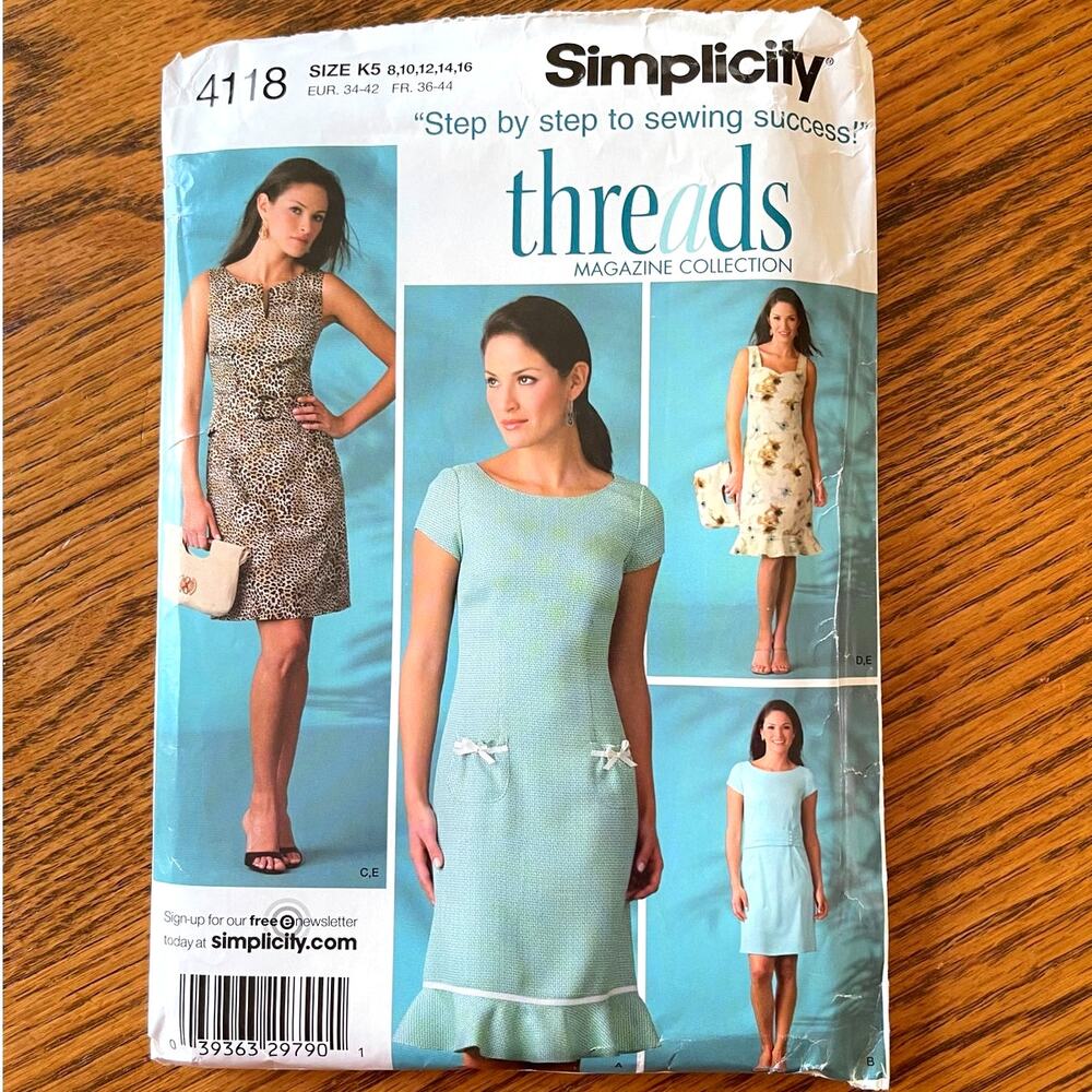 UNCUT 2010s Simplicity 4118 Sewing Pattern Womens XXS-M Petite Dress & Clutch